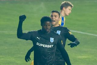 Atacant cu rol total » Steven Nsimba, cifre rare pentru Superliga, în meciul cu Petrolul
