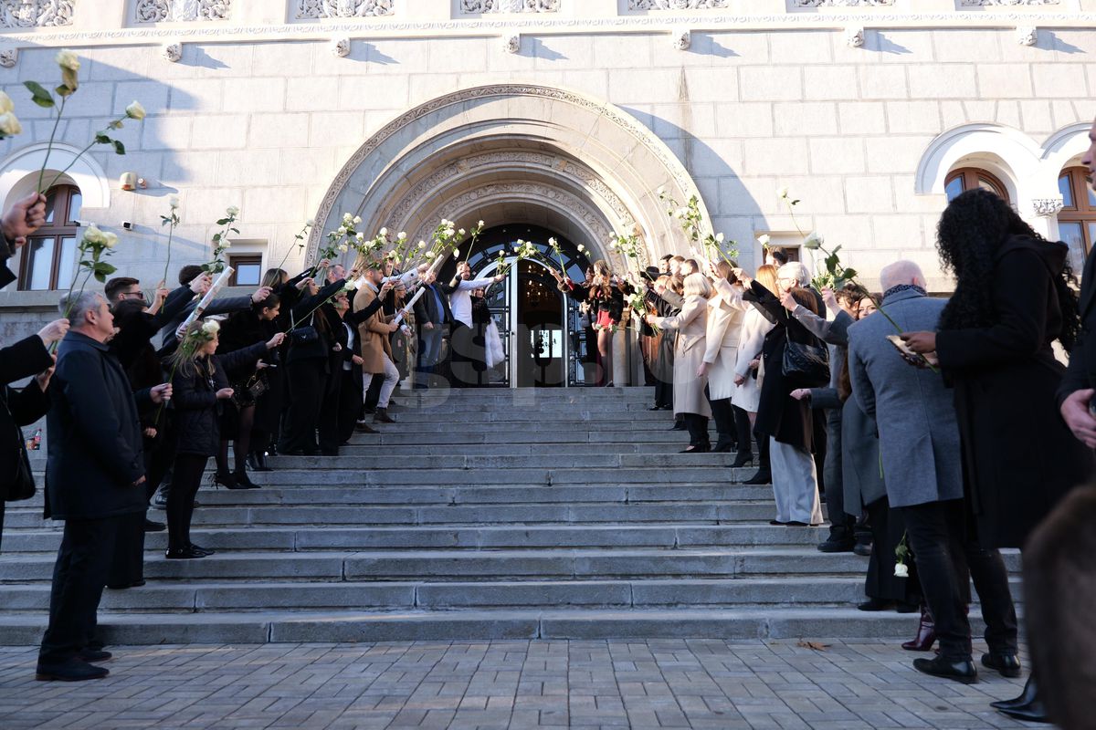 În zi de UCL, Radu Drăgușin s-a căsătorit cu Ioana Stan » Au apărut și imaginile de pe ringul de dans! Petrecere cu starurile fotbalului românesc