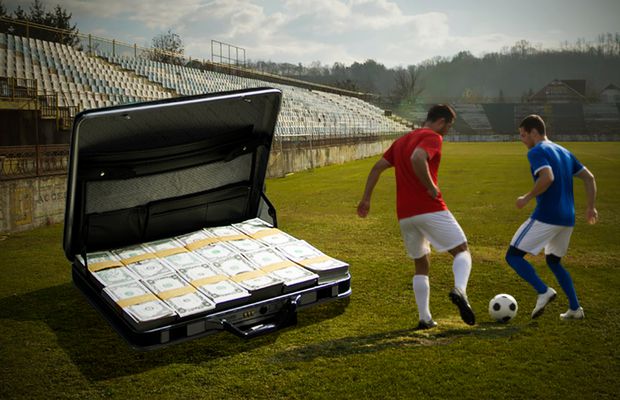 Gigi Becali n-a fost original! Povestea incredibilă a unui alt blat cu valiza în Liga 1: „Le-am zis jucătorilor «Munciți pentru banii ăștia și sunt ai voștri!»”