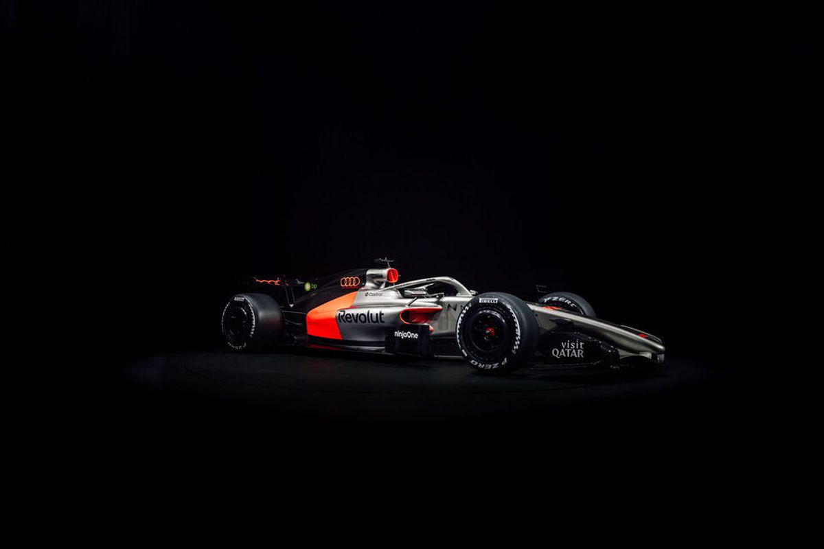 Show special organizat la Berlin » Audi Revolut F1 e gata pentru startul noului sezon de Formula 1: imagini spectaculoase de la lansare
