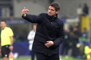 „A sosit momentul unor decizii grele” » Notele primite de Cristi Chivu, după eșecul cu Arsenal » Cum îl descriu italienii pe român