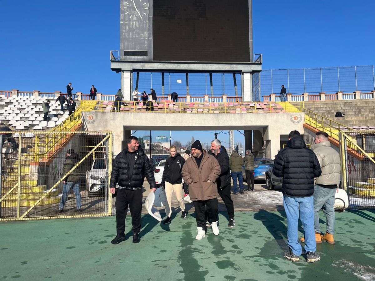 Buldozerele pun la pământ arena Dinamo: cadre spectaculoase surprinse de fotoreporterul GSP Cristi Preda, într-o zi istorică pentru „câini”