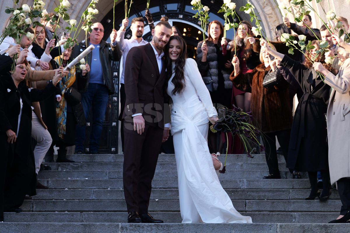 În zi de UCL, Radu Drăgușin s-a căsătorit cu Ioana Stan » Au apărut și imaginile de pe ringul de dans! Petrecere cu starurile fotbalului românesc