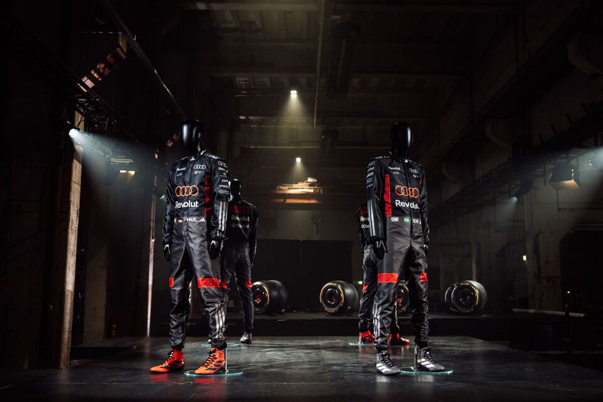 Show special organizat la Berlin » Audi Revolut F1 e gata pentru startul noului sezon de Formula 1: imagini spectaculoase de la lansare