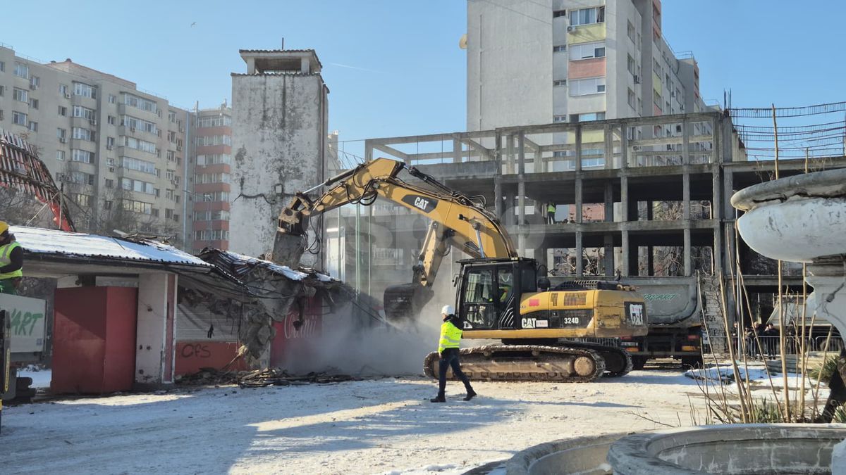 Demolarea stadionului Dinamo, imagini de Cristi Preda