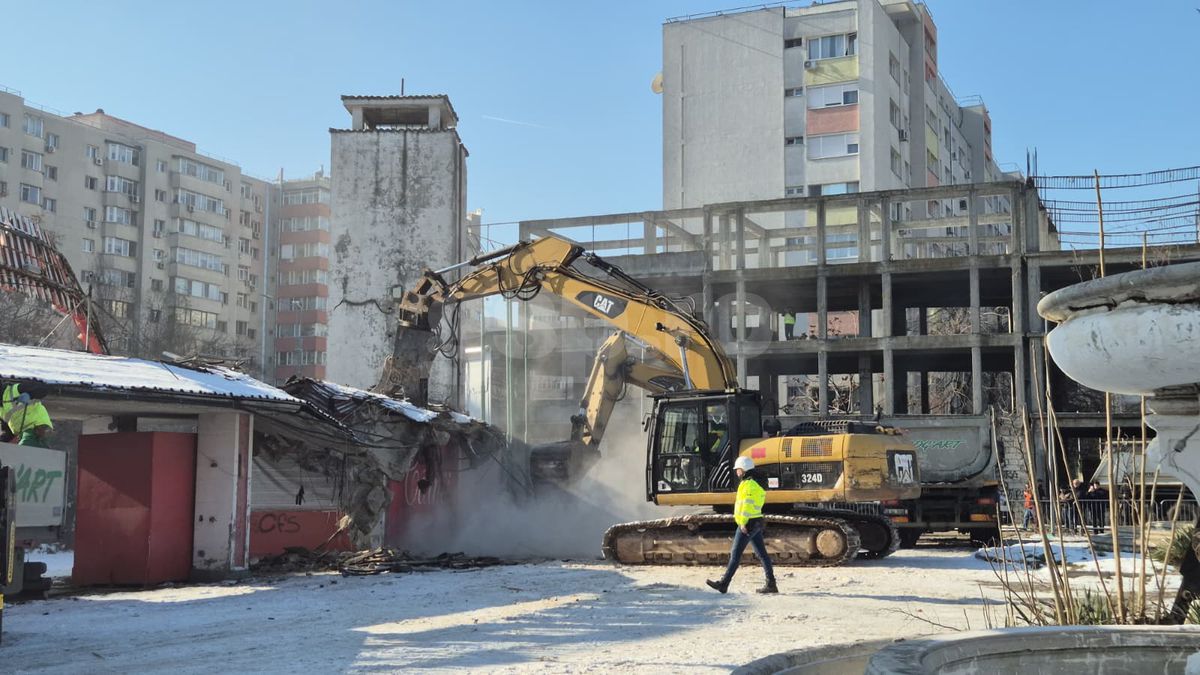 Demolarea stadionului Dinamo, imagini de Cristi Preda