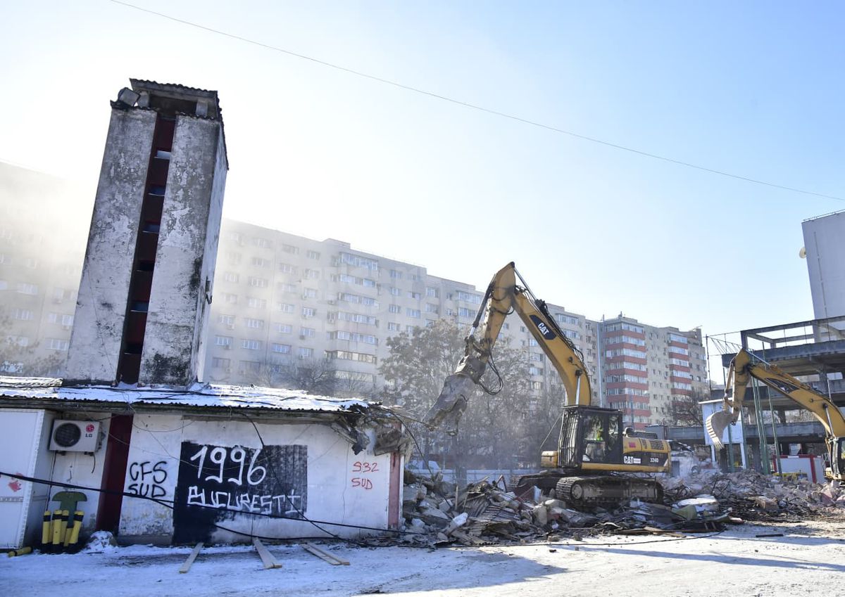 Demolarea stadionului Dinamo, imagini de Cristi Preda
