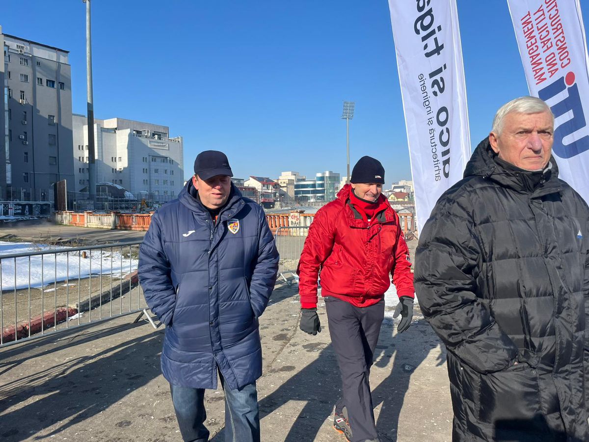 Buldozerele pun la pământ arena Dinamo: cadre spectaculoase surprinse de fotoreporterul GSP Cristi Preda, într-o zi istorică pentru „câini”