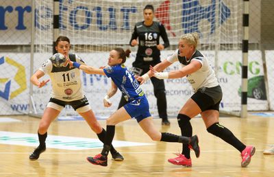 S-au decis „sferturile” Cupei României » Două dueluri echilibrate, SCM Rm. Vâlcea și CSM București favorite pentru Final 4