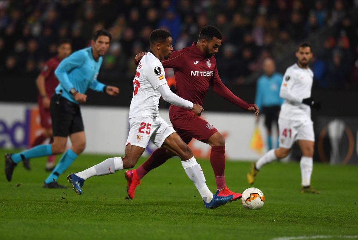 CFR Cluj - Sevilla 1-1 // VIDEO Gabi Mureșan, nemulțumit de abordarea lui Dan Petrescu: „Nu vreau să jignesc pe nimeni, dar era altceva pe vremea mea”