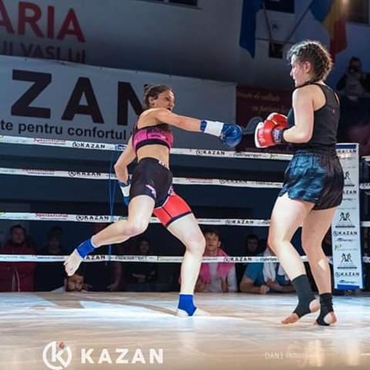 VIDEO Ana Maria Pal, luptătoare MMA, gest ȘOCANT la TV: și-a lovit un coleg cu capul în gură!