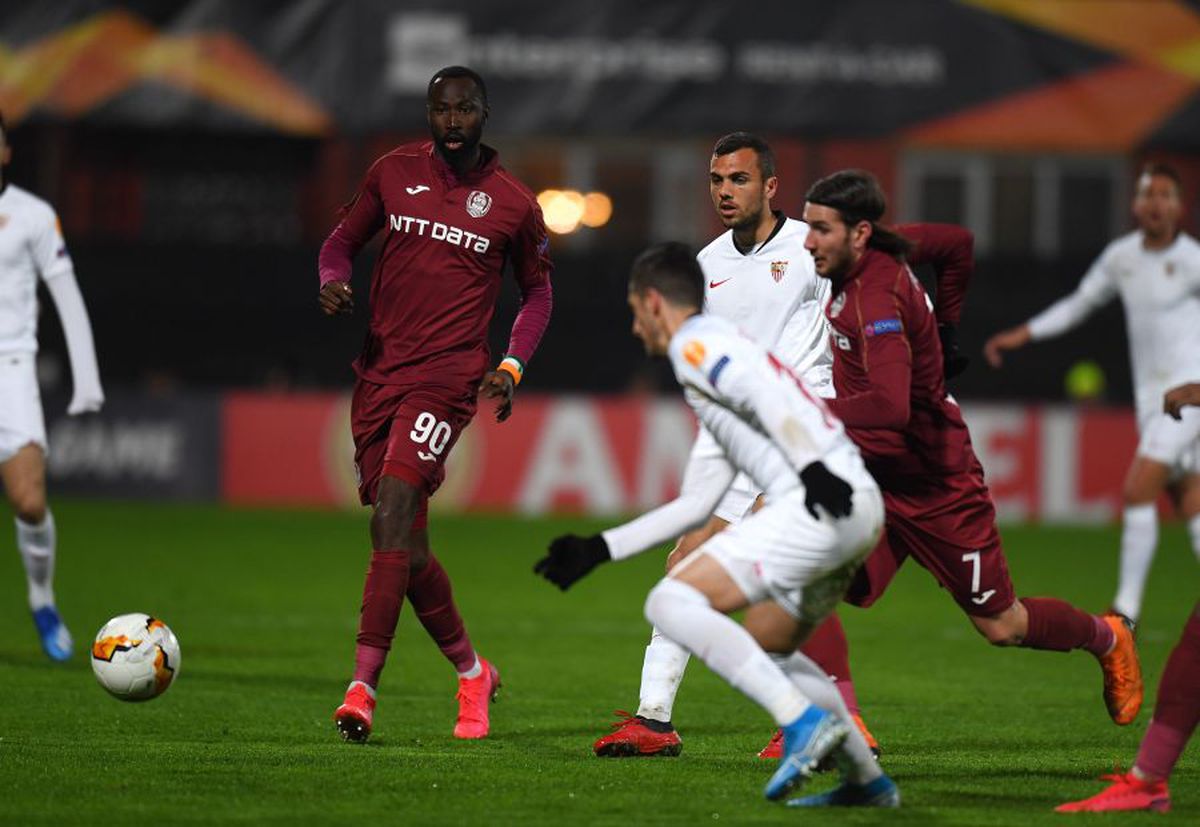 CFR Cluj - Sevilla 1-1 // VIDEO Gabi Mureșan, nemulțumit de abordarea lui Dan Petrescu: „Nu vreau să jignesc pe nimeni, dar era altceva pe vremea mea”