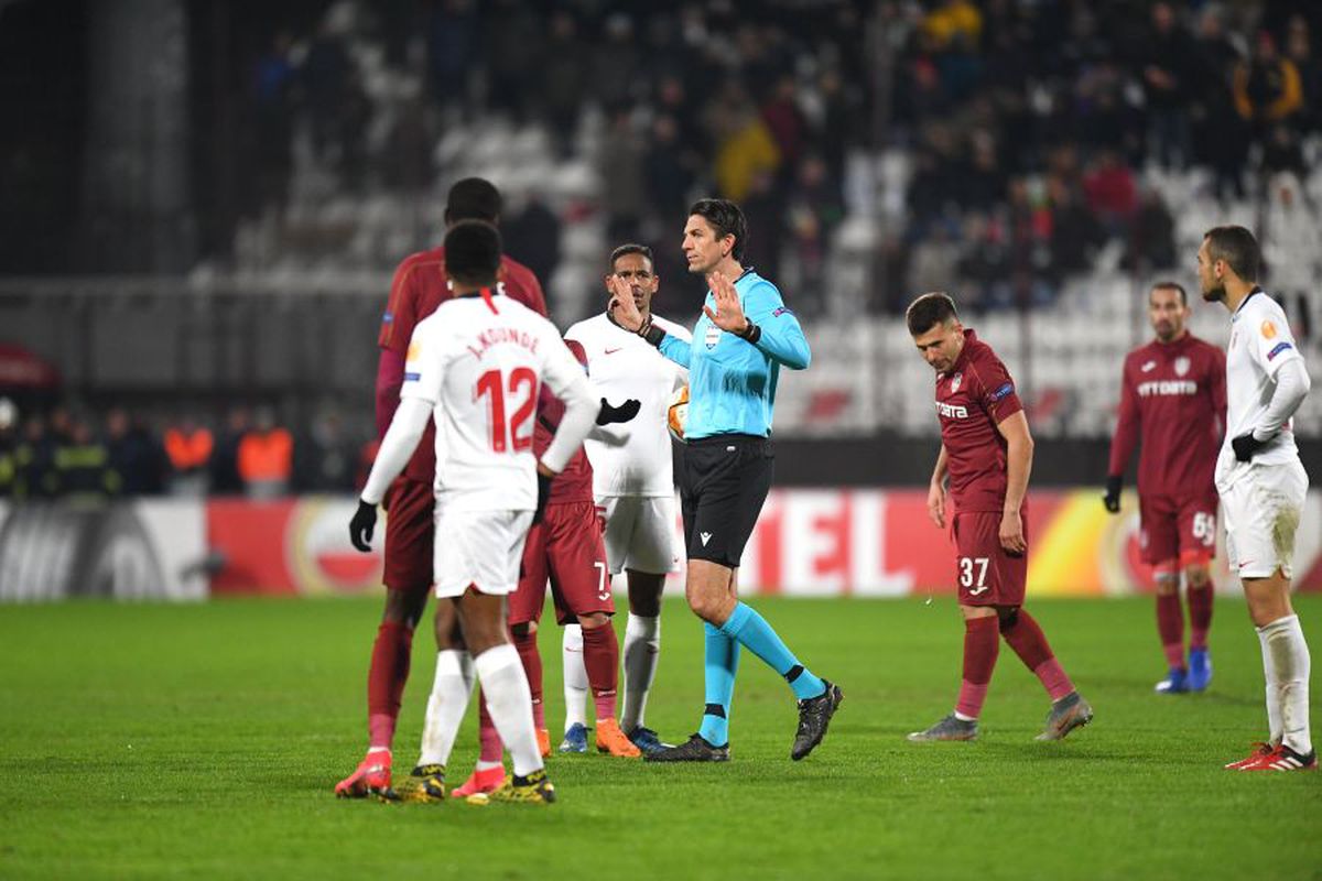 CFR CLUJ - SEVILLA // VAR-ul a fost de partea noastră » Clujenii au deschis scorul cu ajutorul tehnologiei video