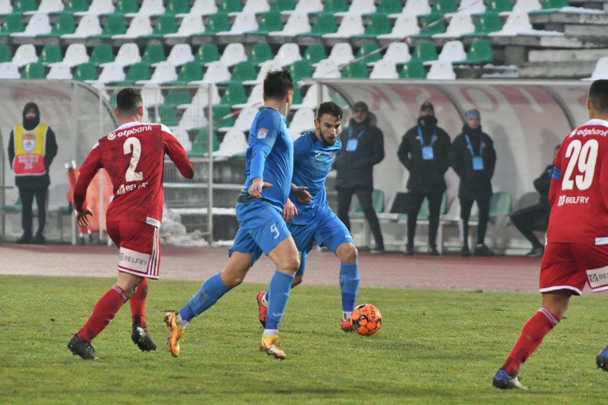 EXCLUSIV VIDEO Robert Ilyes, antrenor-jucător la 47 de ani: „Ne doare când auzim scandări xenofobe! Trăim în România, muncim și plătim impozite aici!” + povești savuroase cu George Copos