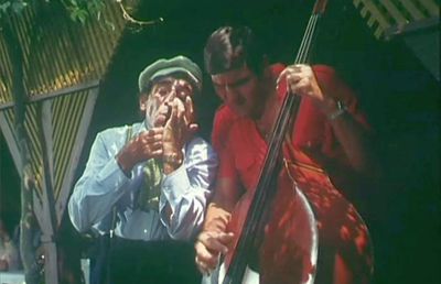 Imagini de senzație cu Rică Răducanu alături de Jean Constantin: „Beam două beri la «Școala Germană»”