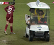 Accidentare urâtă în CFR Cluj - Rapid: s-a tăvălit de durere