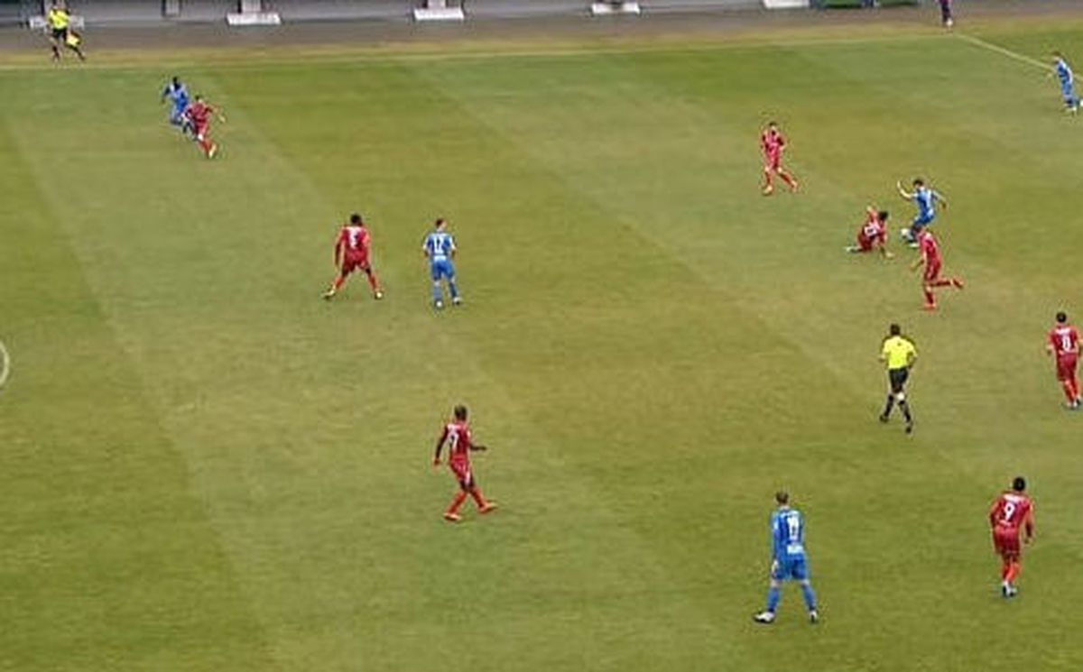 4 minute de foc în Chindia - Botoșani » Penalty refuzat gazdelor + gol marcat dintr-o poziție la limită