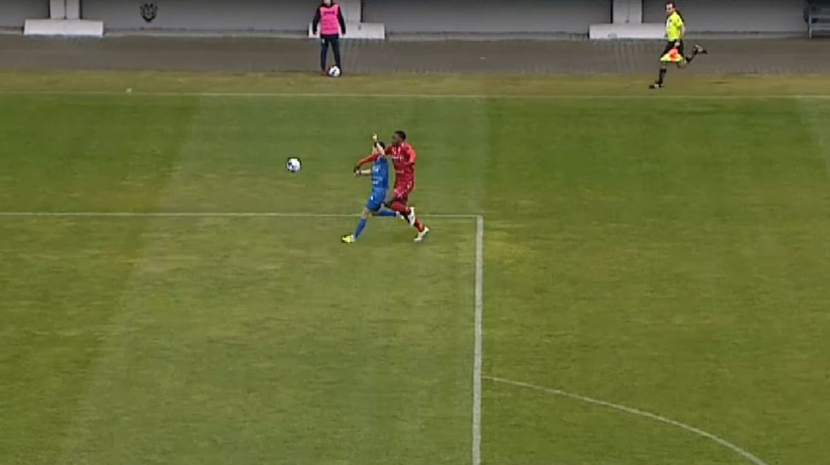 4 minute de foc în Chindia - Botoșani » Penalty refuzat gazdelor + gol marcat dintr-o poziție la limită