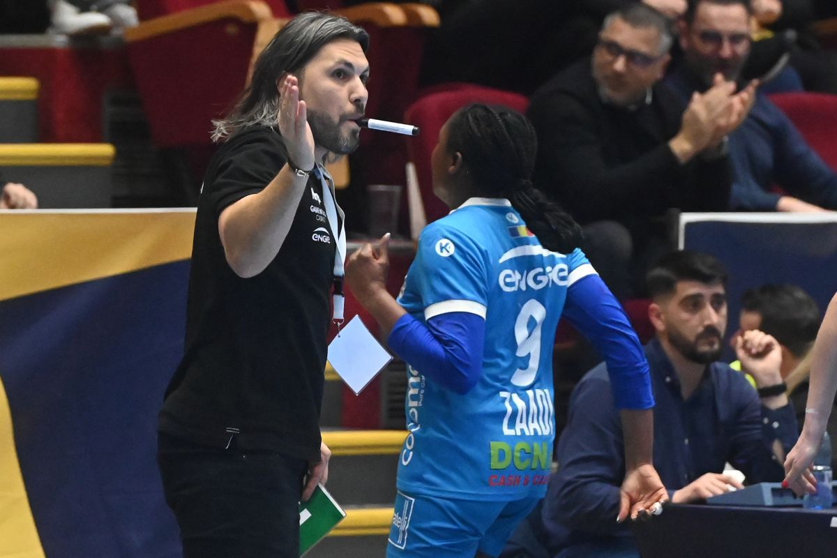 „Nu ar trebuie să ne punem mintea cu așa ceva. La handbal vin oameni civilizați” » Pintea și Adi Vasile îi taxează pe fanii Rapidului