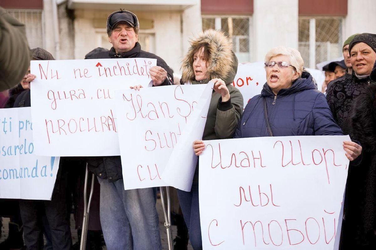 Marina Tauber, în mijlocul protestelor anti-guvernamentale de la Chișinău + imagini de la miting