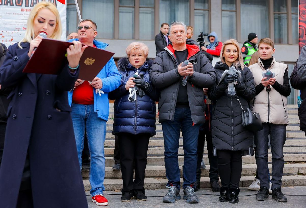 Marina Tauber, în mijlocul protestelor anti-guvernamentale de la Chișinău + imagini de la miting