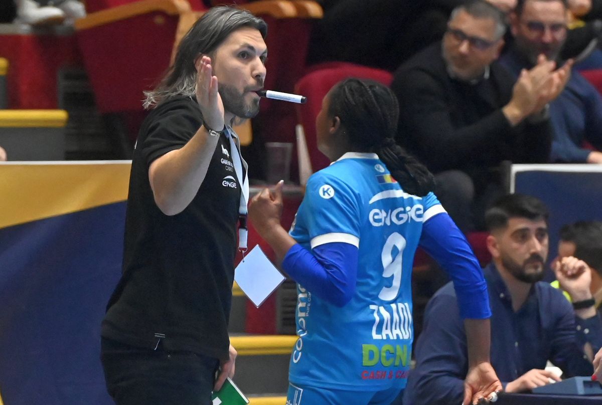 „Nu ar trebuie să ne punem mintea cu așa ceva. La handbal vin oameni civilizați” » Pintea și Adi Vasile îi taxează pe fanii Rapidului