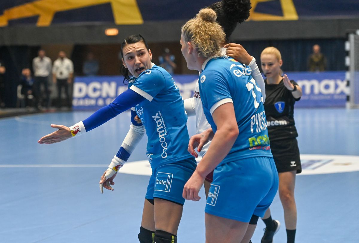 CE UMILINȚĂ! Rapid, eliminată din Cupă de rivala CSM București după un meci incredibil » Campioana a condus cu 6 goluri, apoi n-a marcat jumătate de repriză!