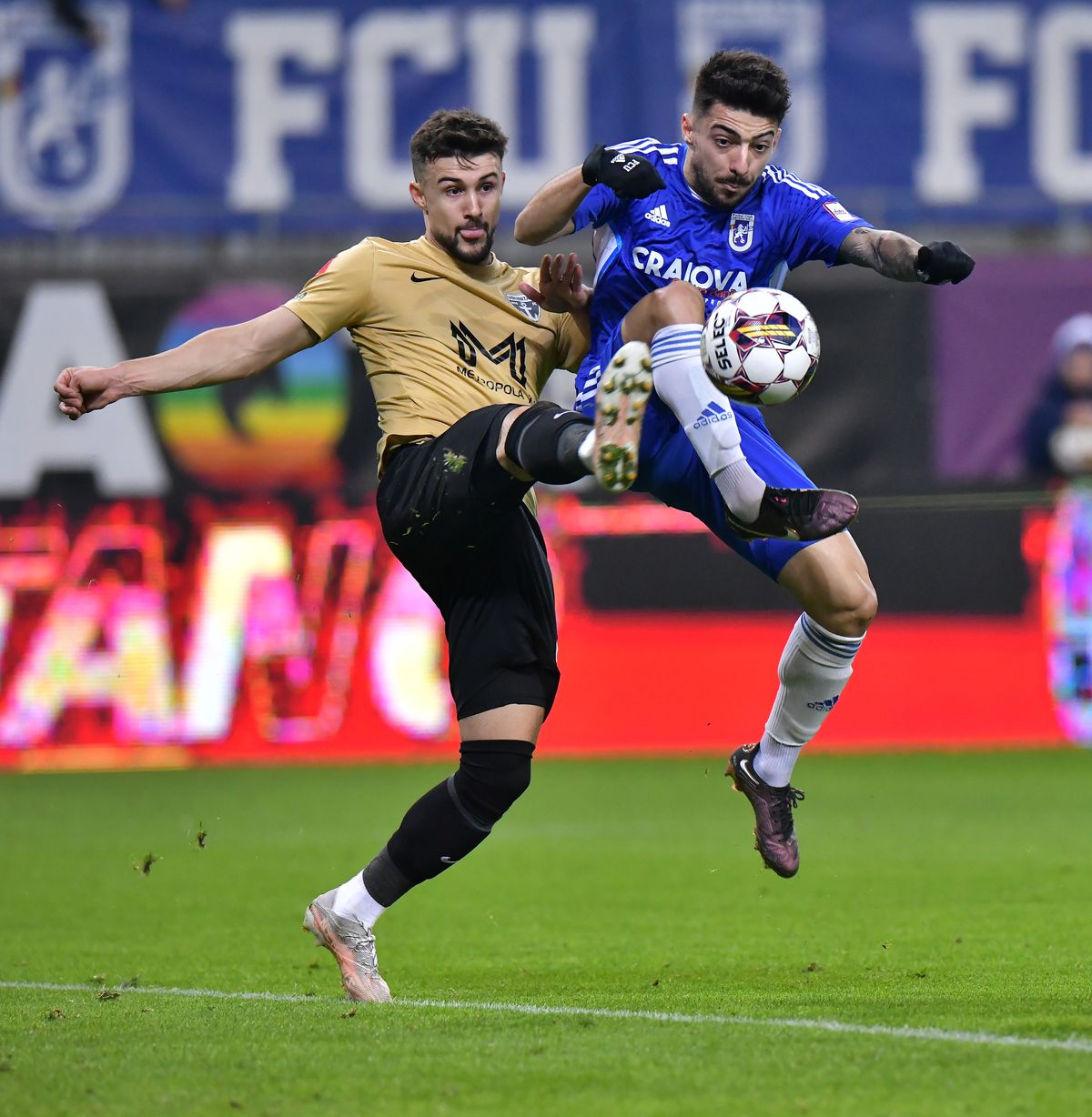 Gafa uriașă care a decis ultimul meci al etapei în Liga 1 » Și-a bătut propriul portar cu o reluare imparabilă