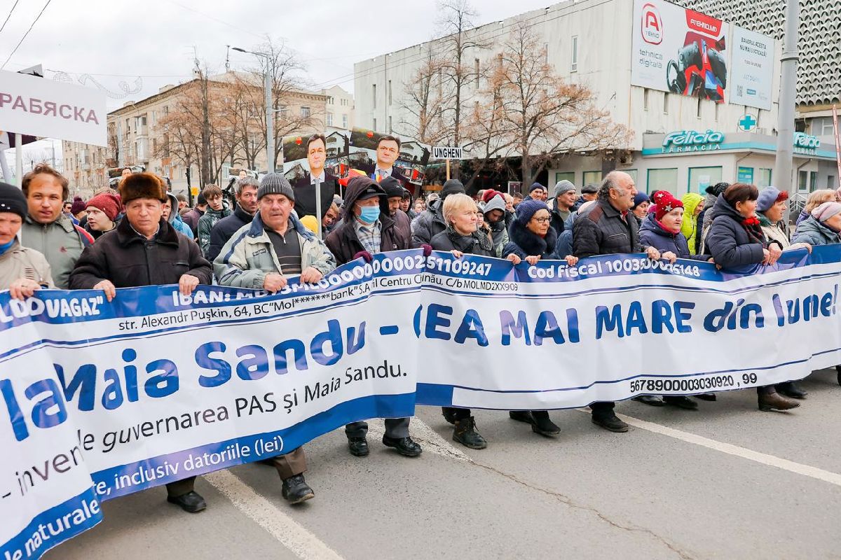 Marina Tauber, în mijlocul protestelor anti-guvernamentale de la Chișinău + imagini de la miting