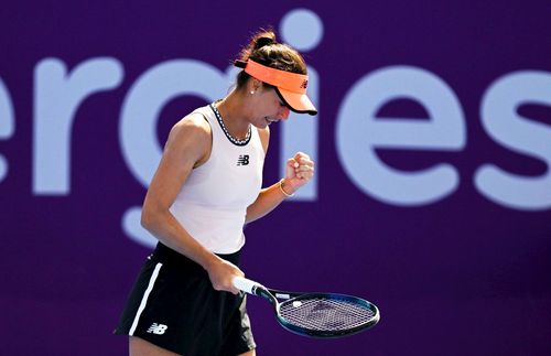 Sorana Cîrstea (32 de ani, 70 WTA) a învins-o pe brazilianca Beatriz Haddad Maia (26 de ani, 12 WTA), scor 4-6, 7-6(7), 7-5, și s-a calificat în turul secund al turneului de la Dubai.