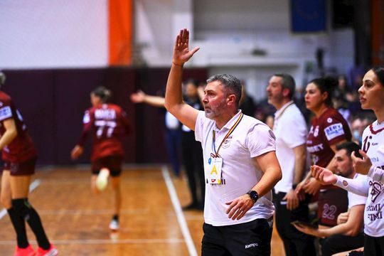 Danezul Kim Rasmussen (50 de ani) ar fi mutarea de senzație pregătită de Rapid pentru finalul sezonului.
