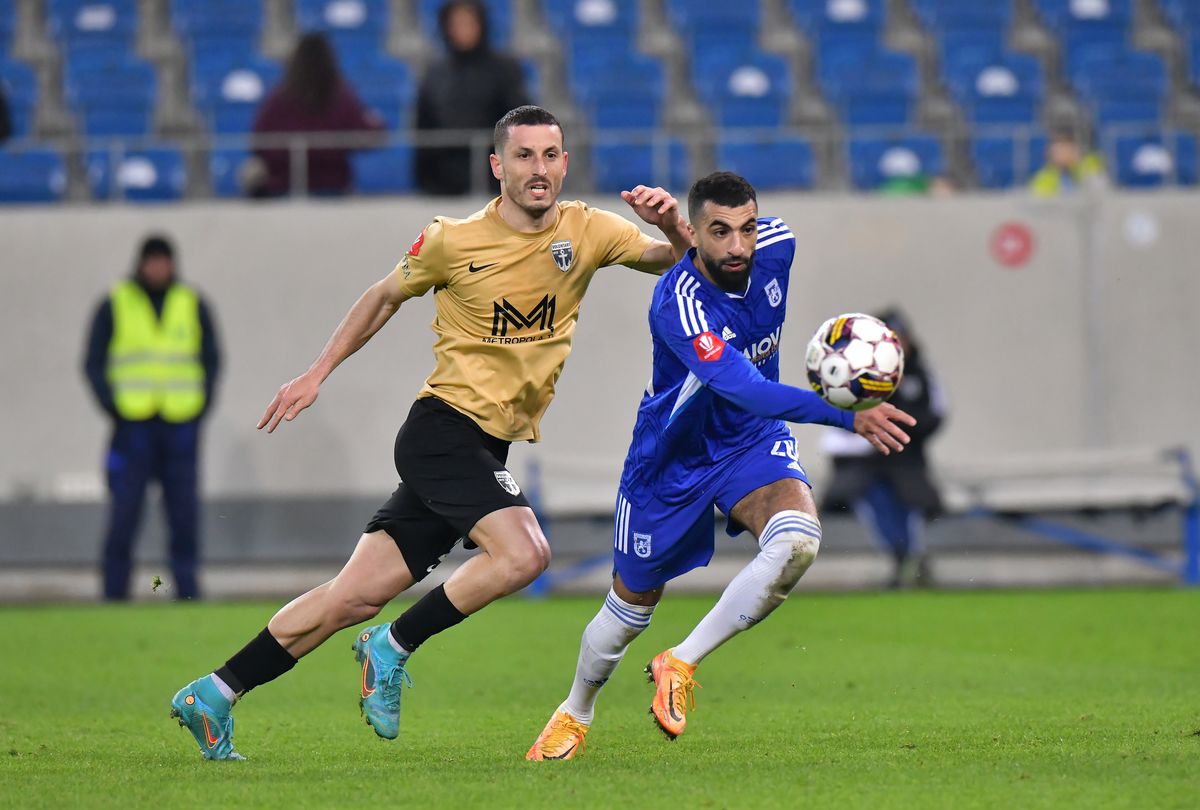 FCU Craiova - FC Voluntari 2-1 »  FCU Craiova încă visează la play-off » Oltenii întorc rezultatul după pauză și obțin o victorie vitală cu Voluntari! Clasamentul ACUM