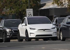 Elon Musk confirmă: Tesla Model Y nu primește un facelift anul acesta