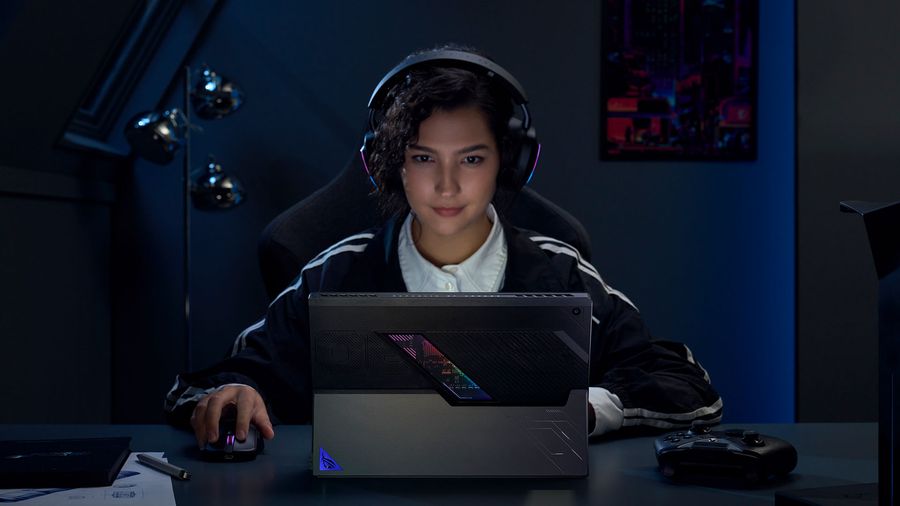 ASUS ROG Flow Z13 (GZ302): experiențe de gaming imersive