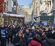 Suporterii lui PAOK fac spectacol în Centrul Vechi din București înaintea duelului cu FCSB, foto: Remus Dinu