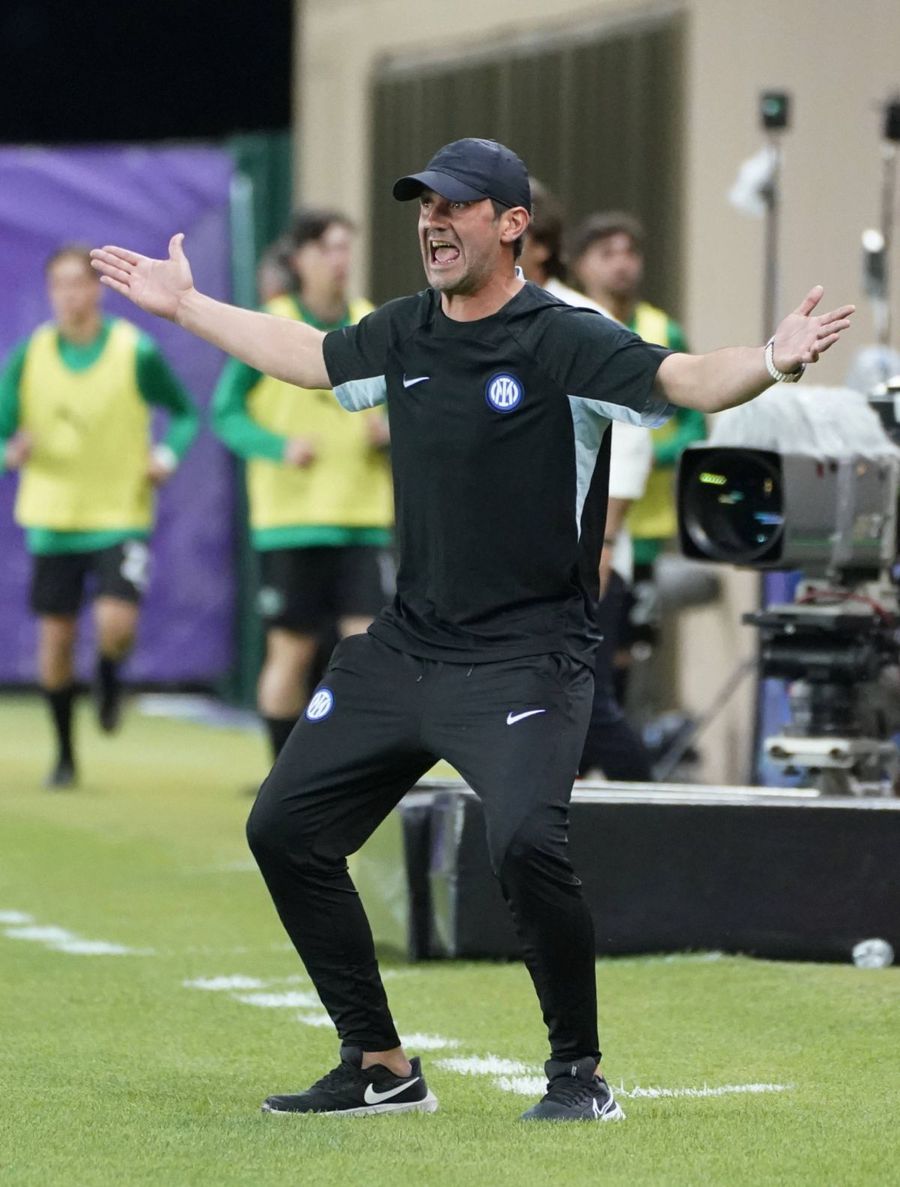 Cristi Chivu, antrenorul echipei Inter Primavera, timp de 133 de meciuri / Foto: Imago Laude de la foștii elevi: „Chivu e charismatic. Aplaudă ca un nebun la fiecare gol. Ne simțeam de parcă era în teren cu noi”