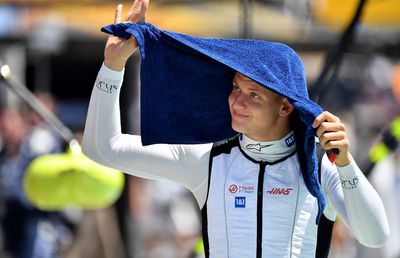 Modificare importantă în Formula 1 în 2025 » Vestele de răcire nu vor mai fi obligatorii