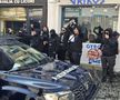 Suporterii lui PAOK fac spectacol în Centrul Vechi din București înaintea duelului cu FCSB, foto: Remus Dinu