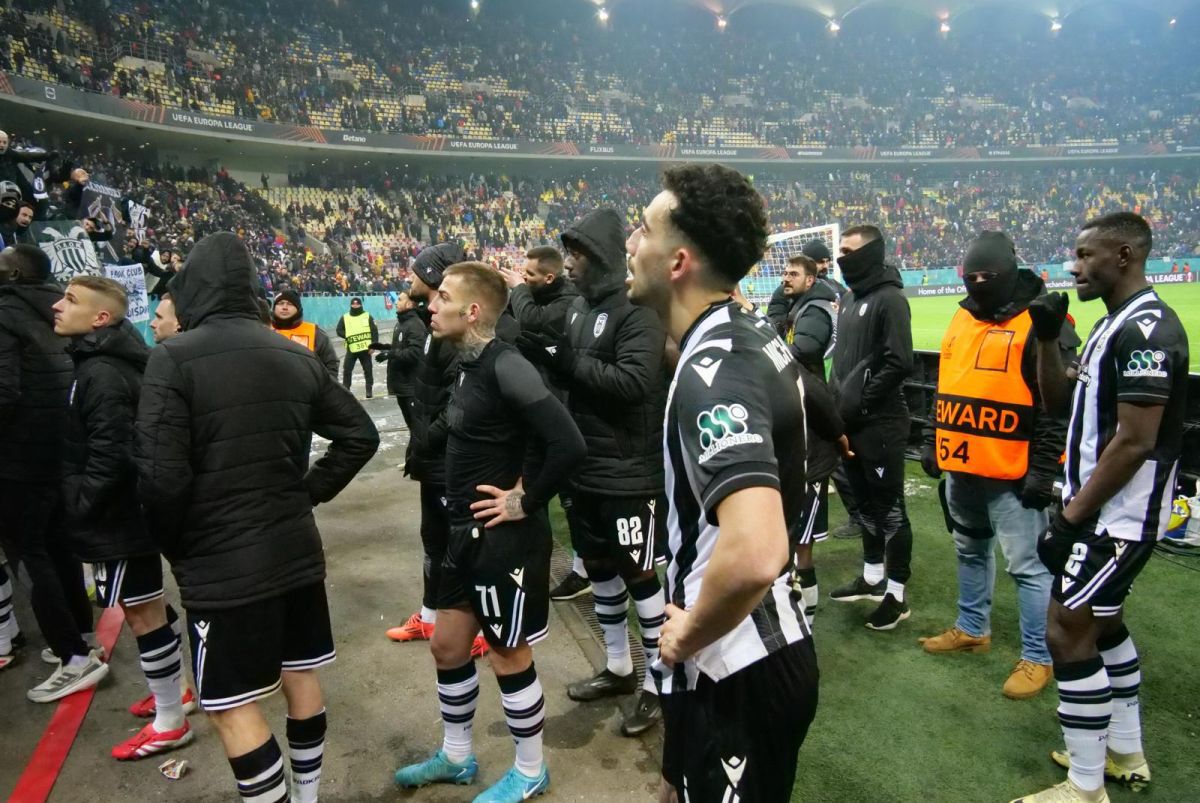 UMILIȚI în fața peluzei pe Arena Națională, după FCSB - PAOK! Reporterii GSP au surprins imagini incredibile