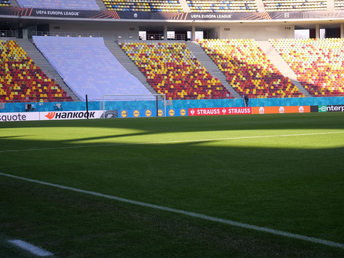 Imagini de ultimă oră de la Arena Națională » Gazonul arată IMPECABIL, Mihai Stoica s-a întors la „munca de jos”, dar a renunțat la lopată. Cum a fost surprins azi