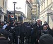 Suporterii lui PAOK fac spectacol în Centrul Vechi din București înaintea duelului cu FCSB, foto: Remus Dinu