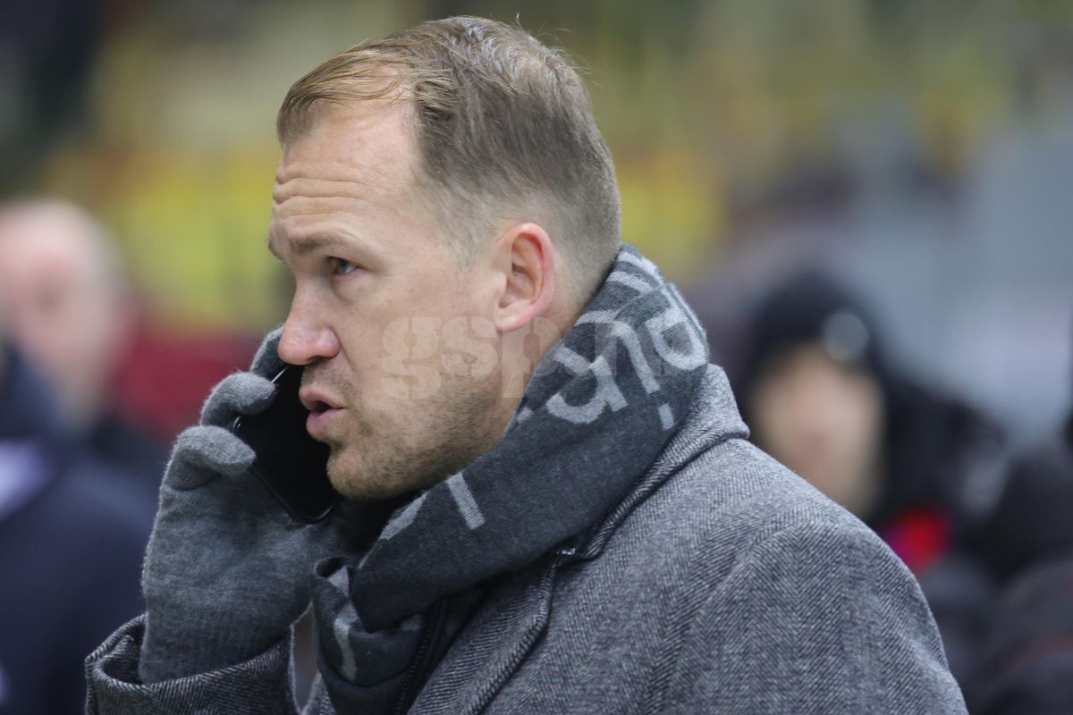 Cu cine a venit Darius Olaru la FCSB - PAOK: au atras toate privirile pe Arena Națională » Alți oaspeți de gală la meci