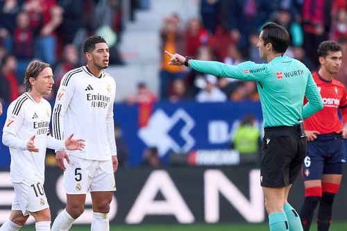 Jose Luis Munuera Montero l-a eliminat pe Jude Bellingham, care l-a înjurat în Osasuna - Real Madrid // foto: Guliver/gettyimages