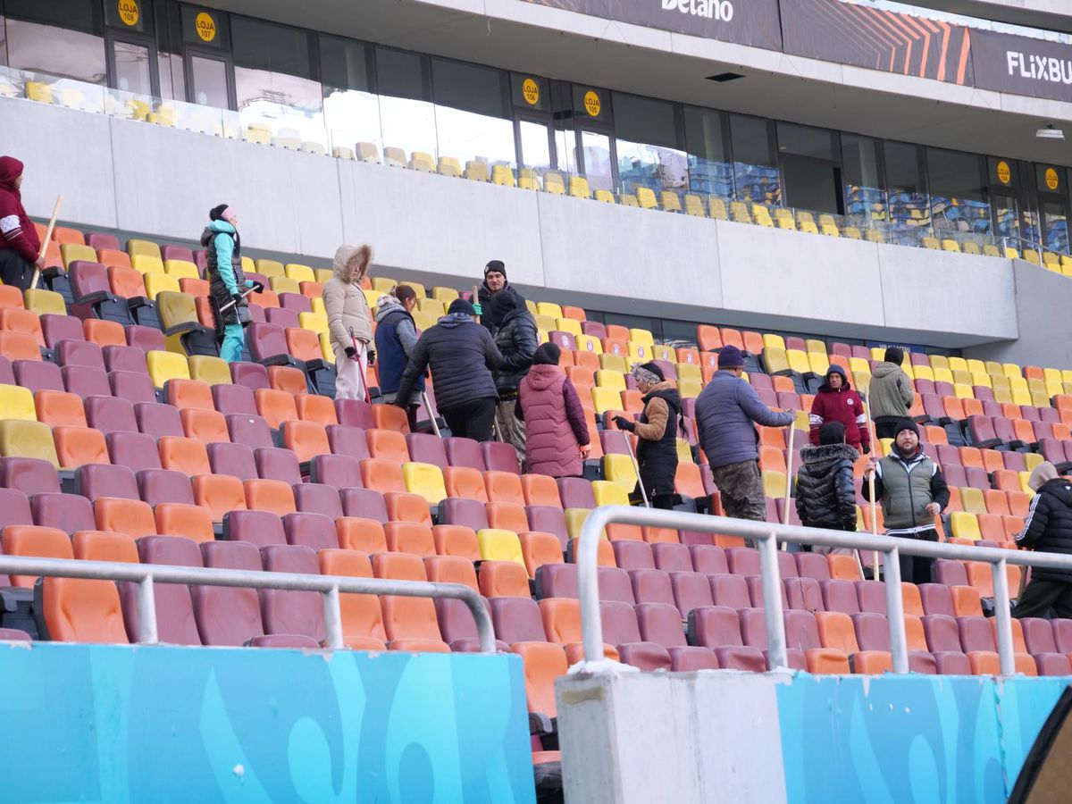 Imagini de ultimă oră de la Arena Națională » Gazonul arată IMPECABIL, Mihai Stoica s-a întors la „munca de jos”, dar a renunțat la lopată. Cum a fost surprins azi