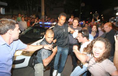 ȘOCANT! Fotbalistul care și-a omorât iubita și a dat-o de mâncare la câini a revenit » A semnat cu echipa care conține și 4 violatori