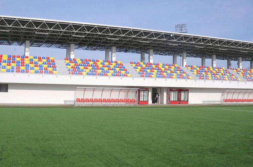 Terenul cu gazon natural de la Buftea // FOTO: Facebook Buftea Smart