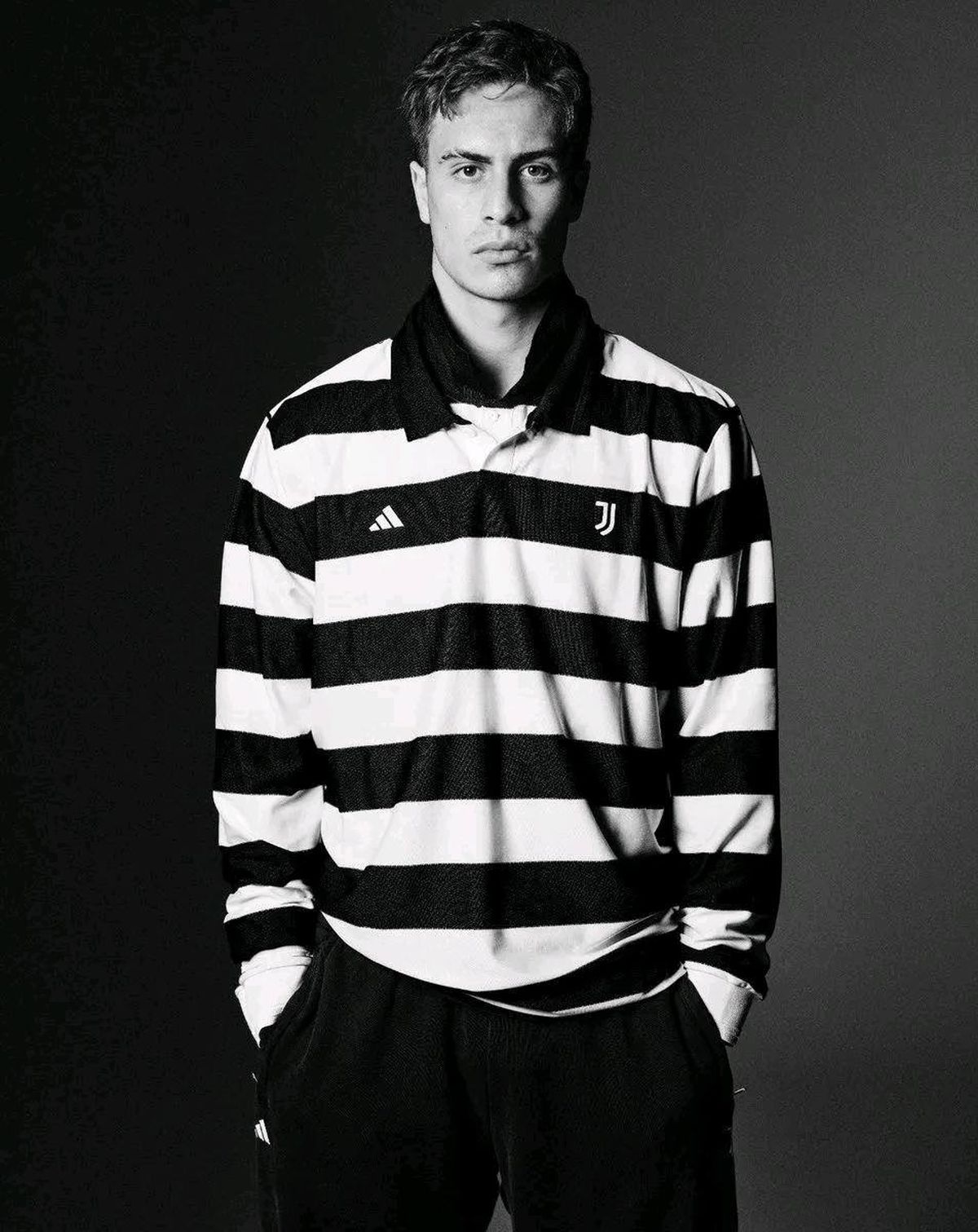 Juventus, prezentare spectaculoasă a noului echipament » Clubul se întoarce aproape 30 de ani în trecut