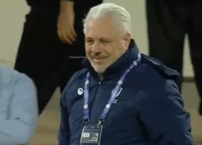 Al doilea gol în Al Akhdoud - Al Qadsiah » Horațiu Feșnic a anulat un gol în duelul dintre Șumudică și Brendan Rodgers