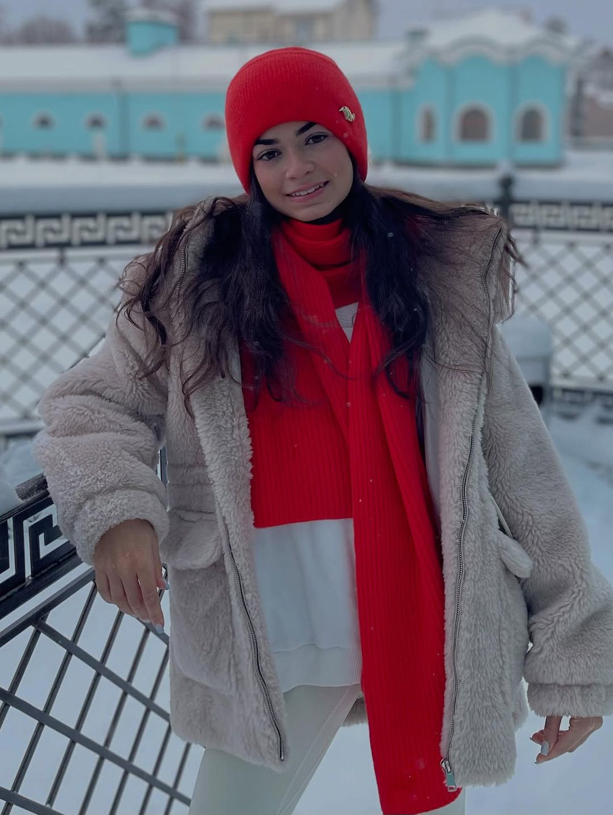 Ținuta purtată de Adeliia Petrosian