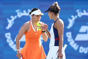 Jaqueline Cristian și Gabriela Ruse, în semifinala de dublu de la Dubai! Luptă pentru finală: setul secund e aproape de sfârșit